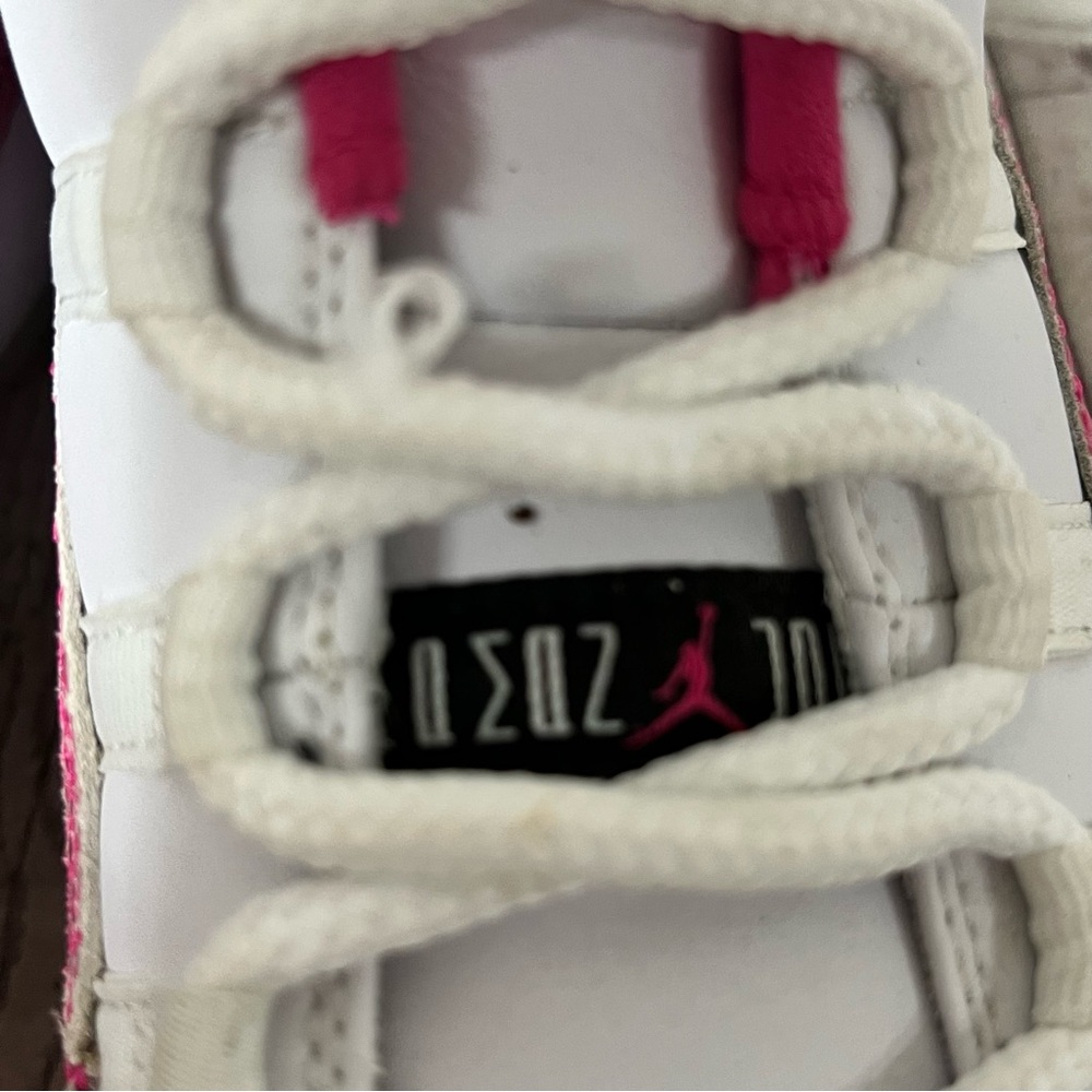 Nike Air Jordan 11 Low Retro XI Pink  Snakeskin AH7860-106 Womens Size 8 - Picture 5 of 14